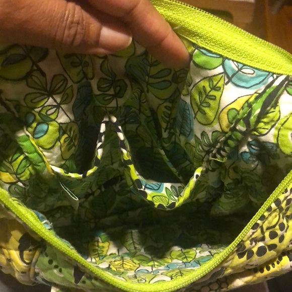 Vera Bradley purse. Colors blue green and white. Measures 9x7x3.5 - Picture 5 of 7